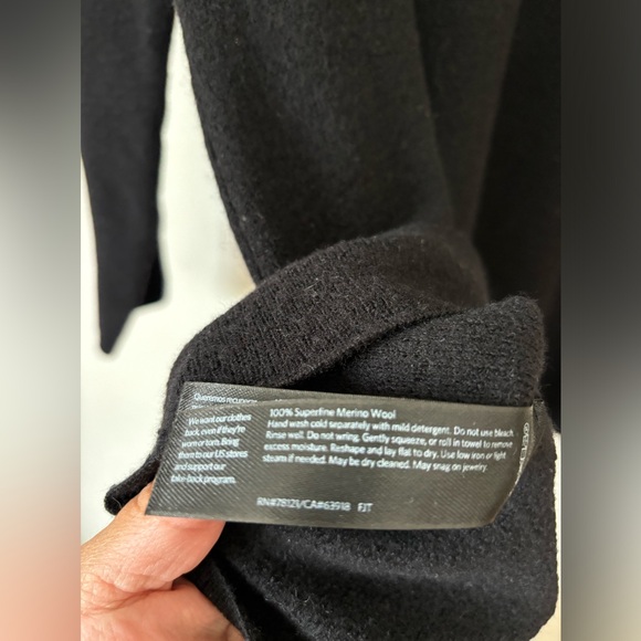 Eileen Fisher Merino wool jersey V-neck - Picture 5 of 5